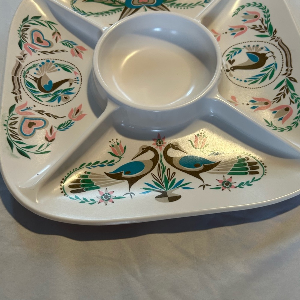 Vtg Melamine Large Divided Tray Square Penna Dutch Symbols MCM 14” Peacock Doves - Picture 7 of 8